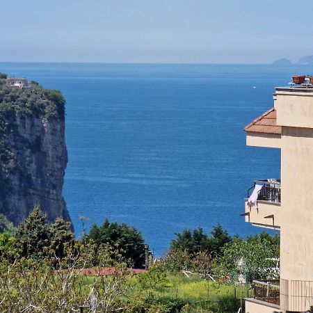 Apartamento Savarese Luxury Palace Vico Equense Exterior foto