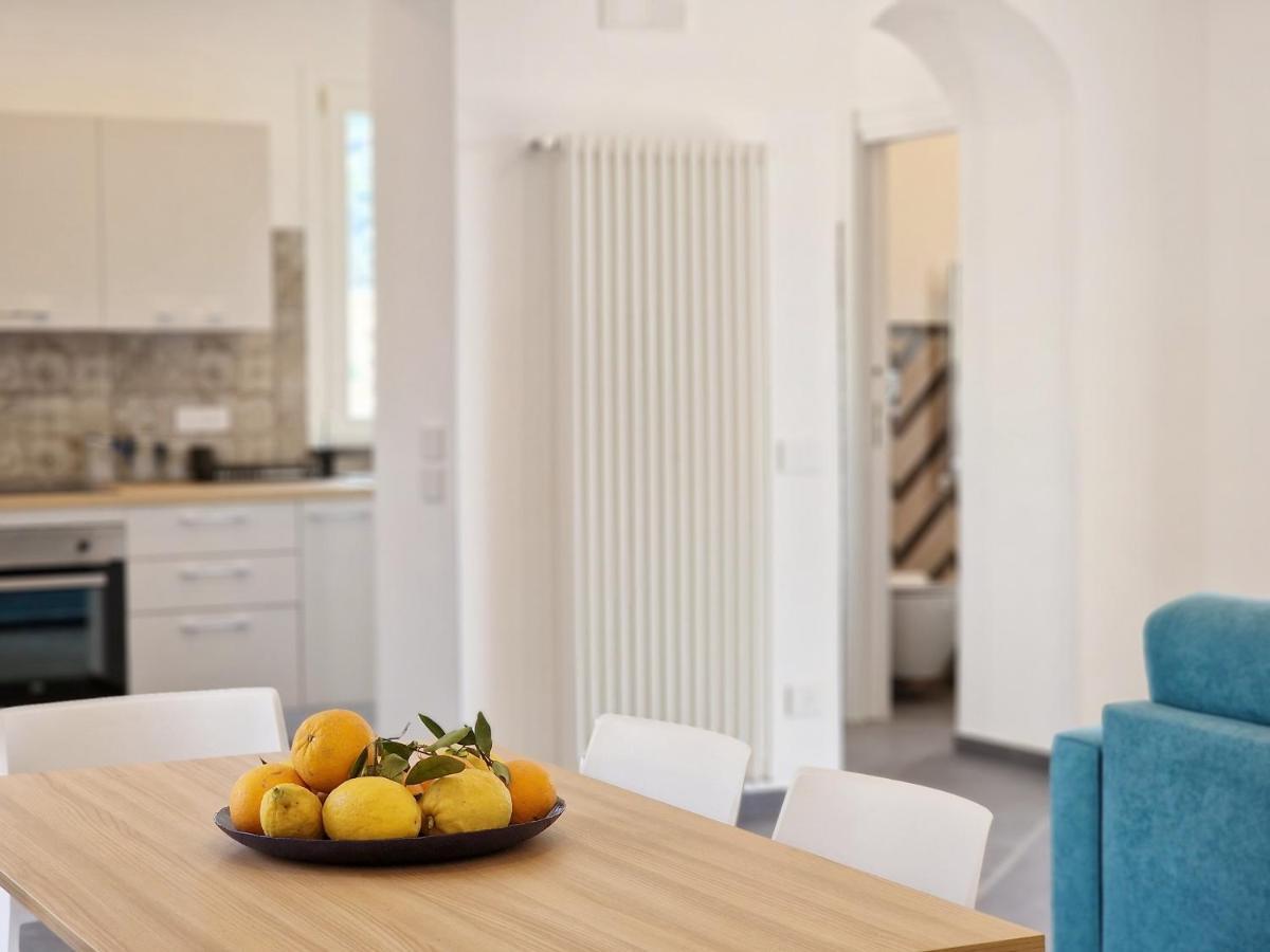 Apartamento Savarese Luxury Palace Vico Equense Exterior foto