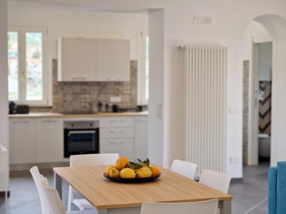 Apartamento Savarese Luxury Palace Vico Equense Exterior foto