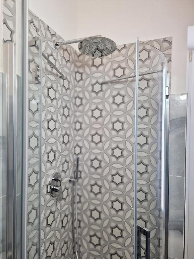 Apartamento Savarese Luxury Palace Vico Equense Exterior foto
