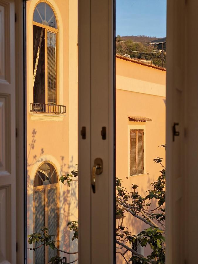 Apartamento Savarese Luxury Palace Vico Equense Exterior foto
