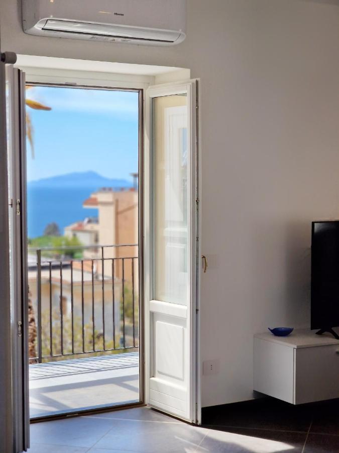 Apartamento Savarese Luxury Palace Vico Equense Exterior foto