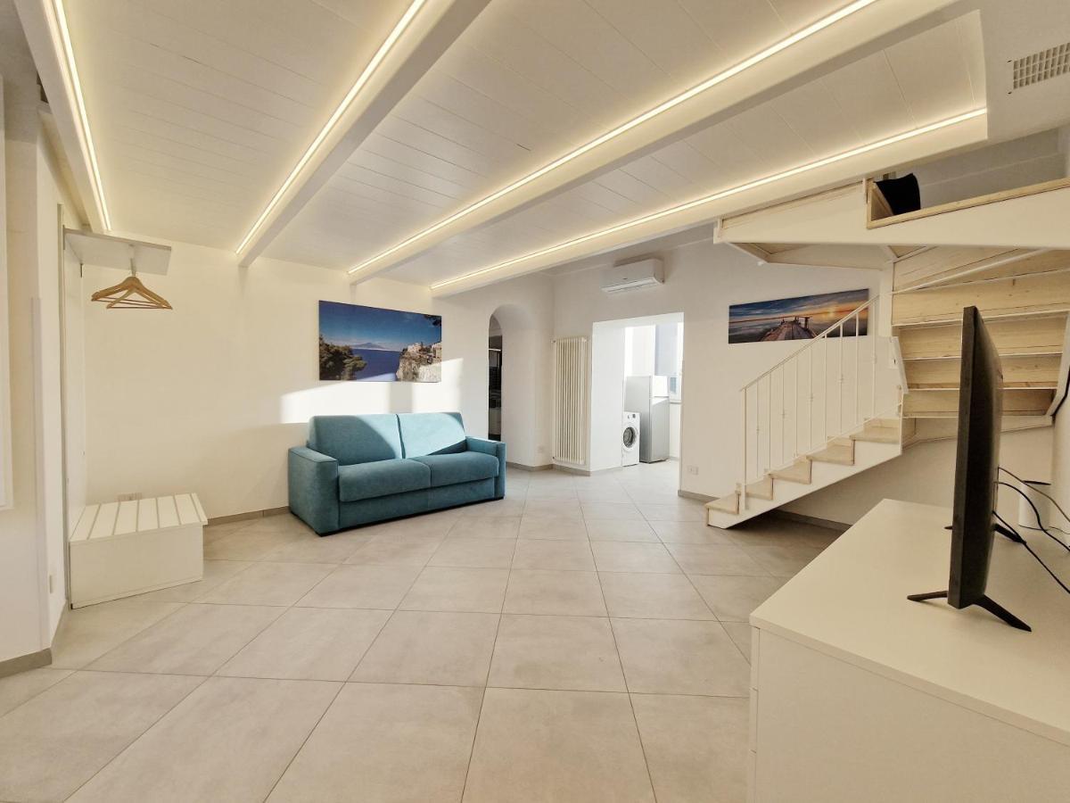 Apartamento Savarese Luxury Palace Vico Equense Exterior foto