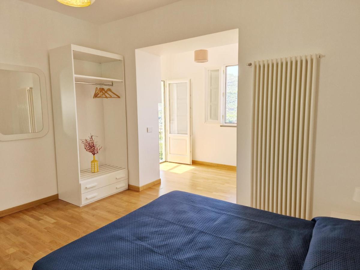 Apartamento Savarese Luxury Palace Vico Equense Exterior foto