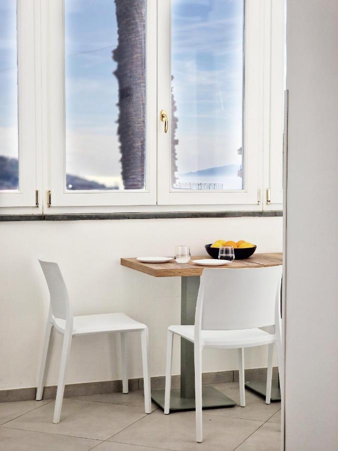 Apartamento Savarese Luxury Palace Vico Equense Exterior foto